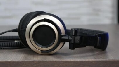 The Status Audio CB-1 headphones are no flash, all sound